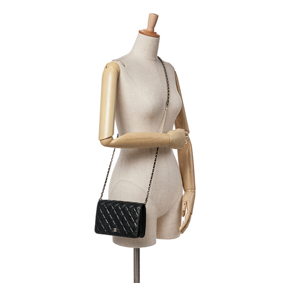 Auth Chanel Quilted Crackled Patent #157741C25B - Picture 11 of 11